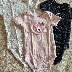 🐻💝 Set of 3 Child of Mine Baby Onesies Set - Pink, White, black, 6-12 m